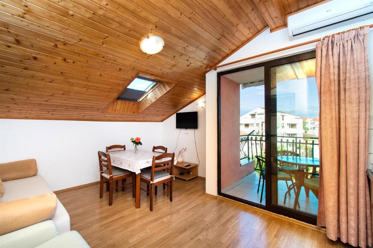 Apartments Green Garden Водице Экстерьер фото