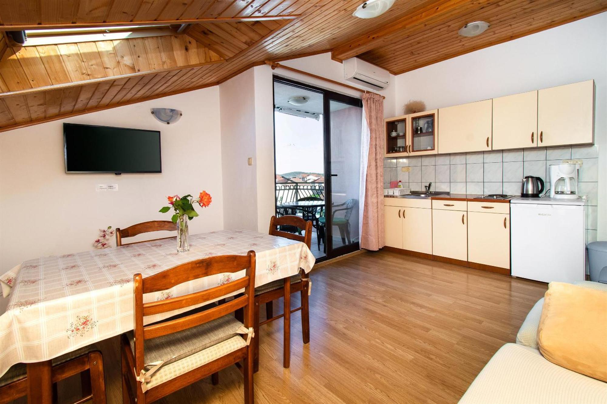 Apartments Green Garden Водице Экстерьер фото