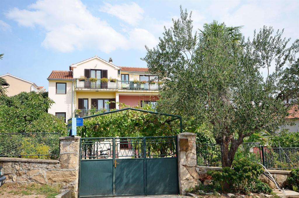 Apartments Green Garden Водице Экстерьер фото